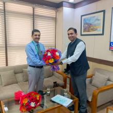 Chief Hydrographer to the Govt of India - Vice Admiral Lochan Singh Pathania - interacted with Chairman, IWAI Shri Vijay Kumar, IAS & discussed ways to enhance the efficiency of IWAI's hydrography wing.