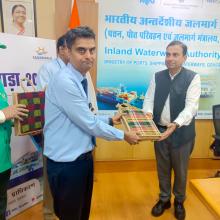 Chief Hydrographer to the Govt of India - Vice Admiral Lochan Singh Pathania - interacted with Chairman, IWAI Shri Vijay Kumar, IAS & discussed ways to enhance the efficiency of IWAI's hydrography wing.