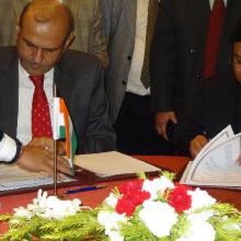 Draft MoU on passenger and cruise services on coastal and protocol route was signed by Secretary Shipping GOI and Secretary Shipping Govt. of Bangladesh in New Delhi on 16.11.2015